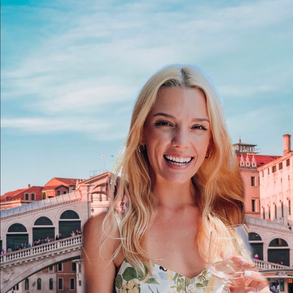 Meet your Posher, Chloe